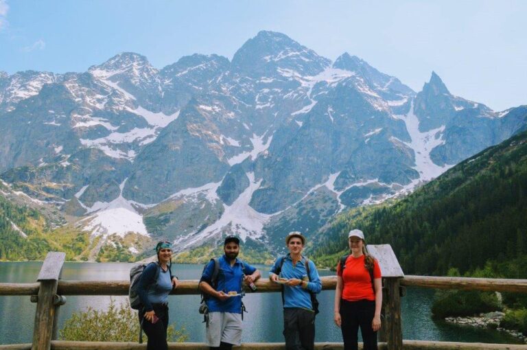 Youth Hiking in Digital Age